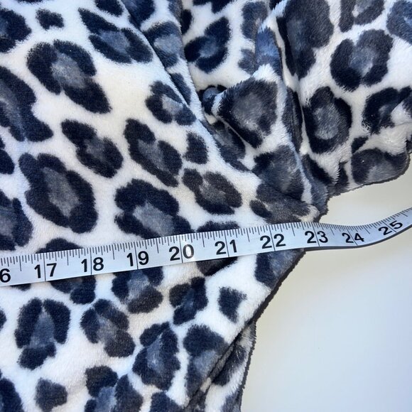 Roudelain Hooded Leopard Print Robe W/ Tie Waist & Sherpa Cuffs Womens XL NWT - Picture 4 of 7